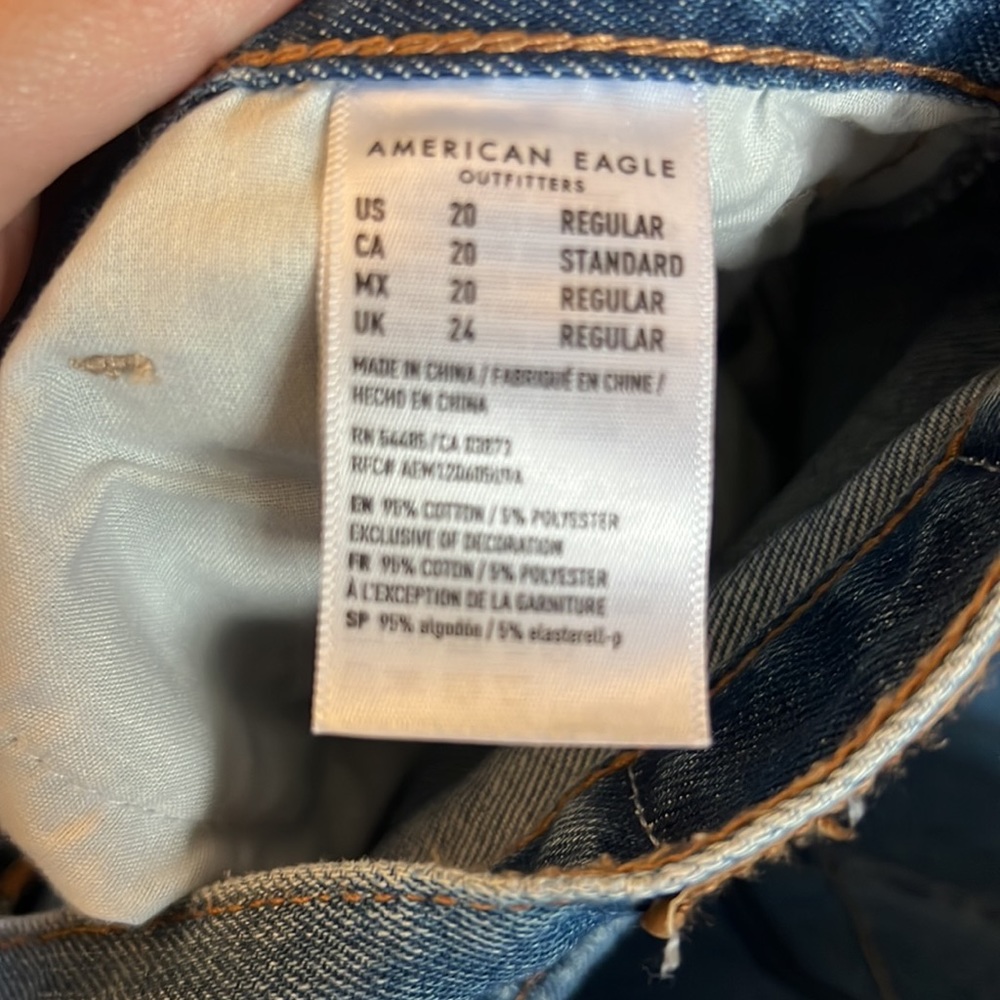 American Eagle Outfitters Blue Distressed Jeans - Picture 10 of 11